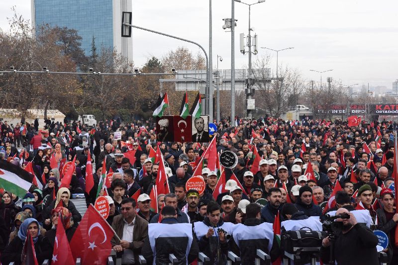 Anadolu Meydan'nda Byk Kuds Mitingi